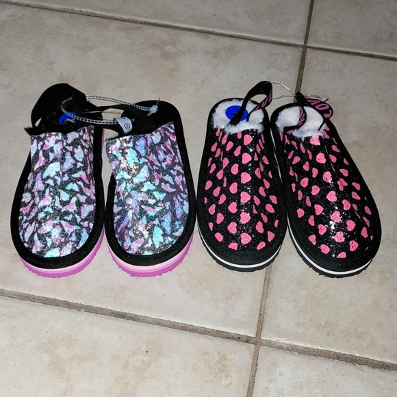 Chulis Slip-On Black Fuzzy Iridescent Butterflies Pink Heart Clog Stretchy Strap - Picture 1 of 9